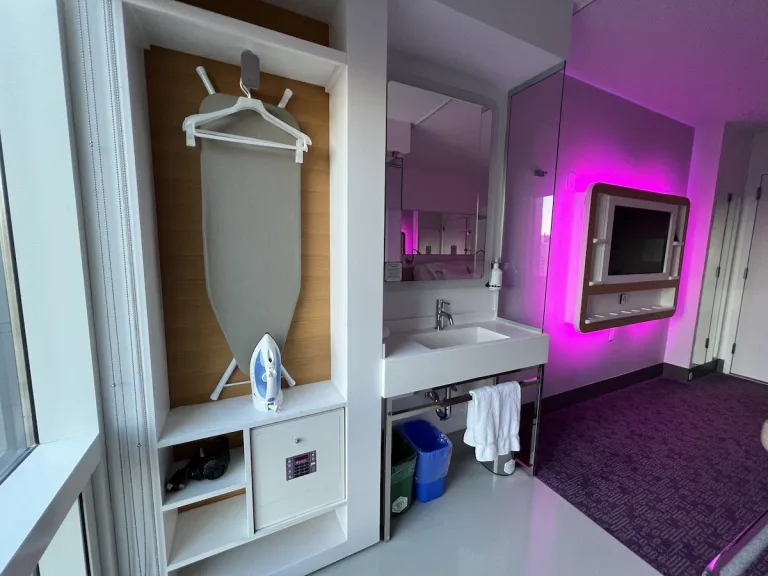 Best Budget Cheap New York Hotels YOTEL 13