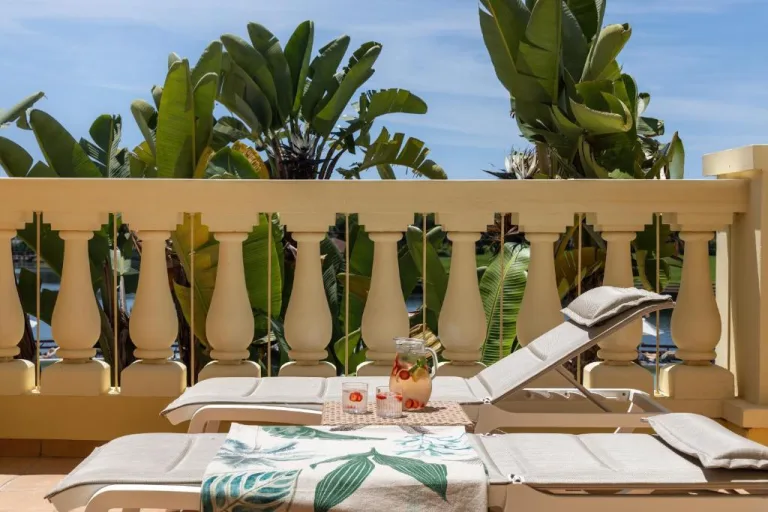 Domes-Lake-Algarve-balcony