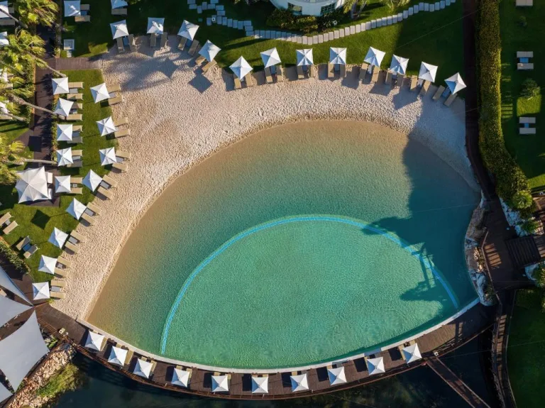 Domes-Lake-Algarve-swimming-pool
