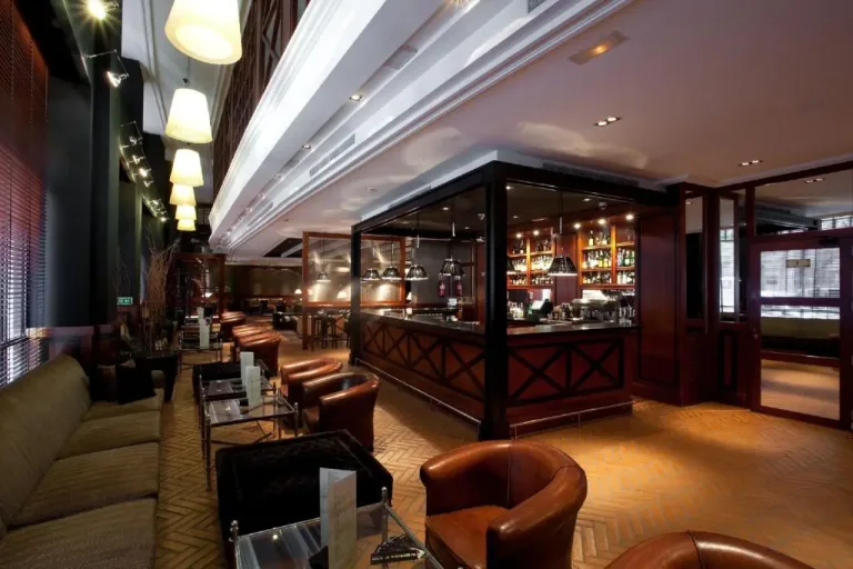 Hotel-1898-bar