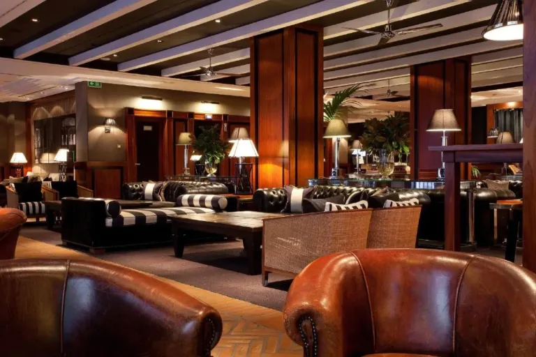 Hotel-1898-lounge-2