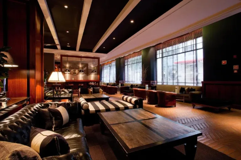 Hotel-1898-lounge-feature