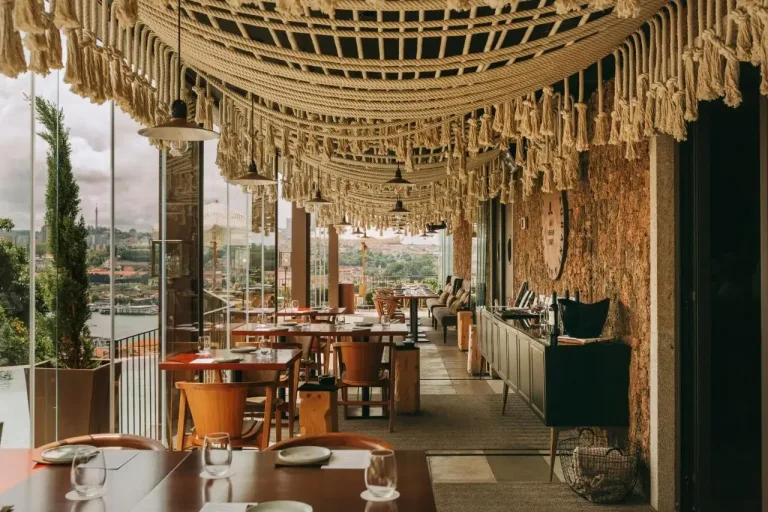 Torel aventgarde dining area