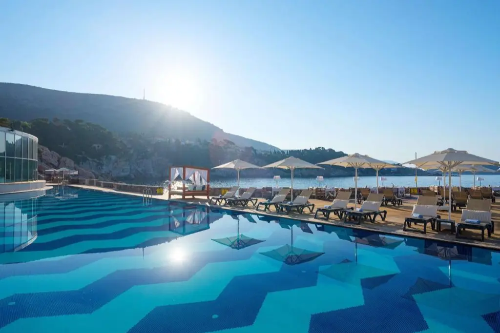 Hotel Rixos Dubrovnik Lapad pool area