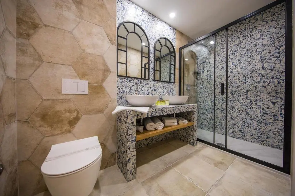Palacio Celeste bathroom Dubrovnik Croatia
