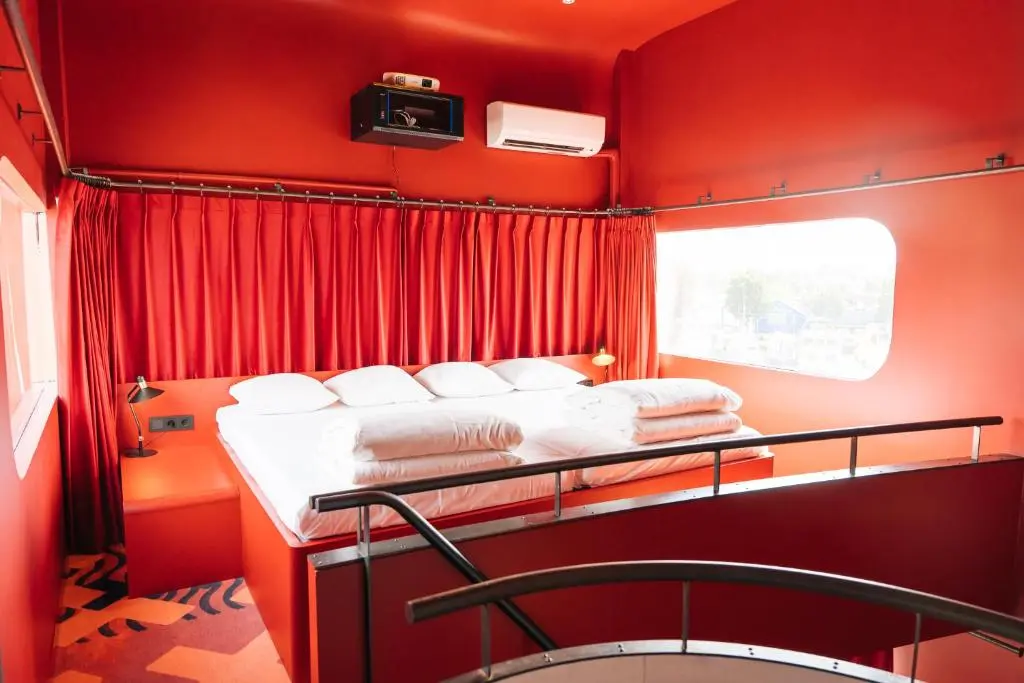 Loft letter E Botel Amsterdam