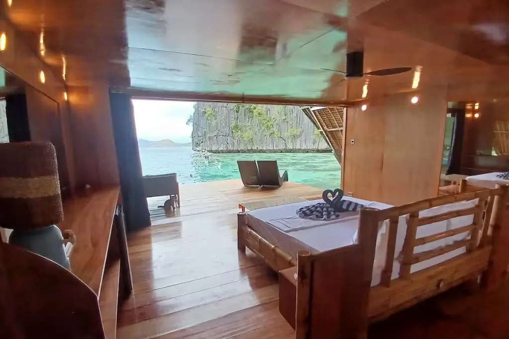 Sunset suite Paolyn Houseboat Philippines