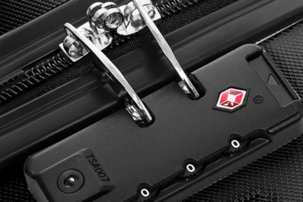 LUGG suitcase TSA lock