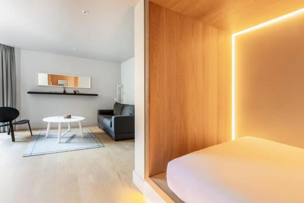 Premium Cocoon Zedwell Piccadilly Circus