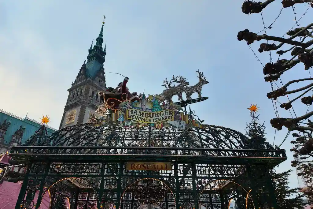 entrance to hamburg christmas market