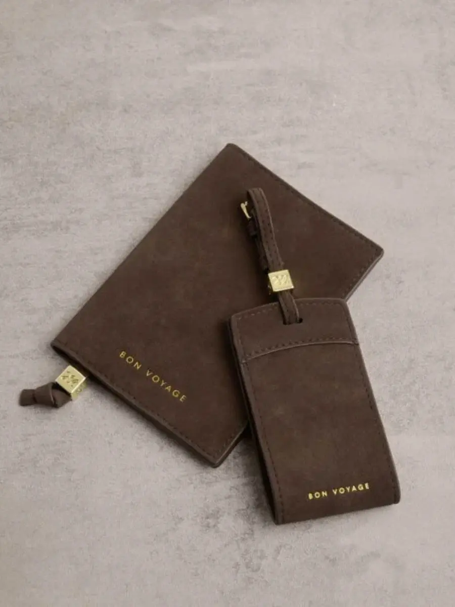 travell wallet and luggage tag
