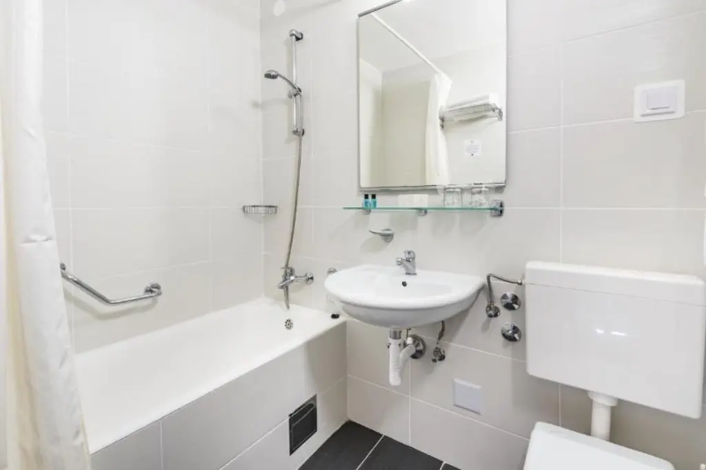 Hotel Splendid Lapad bathroom