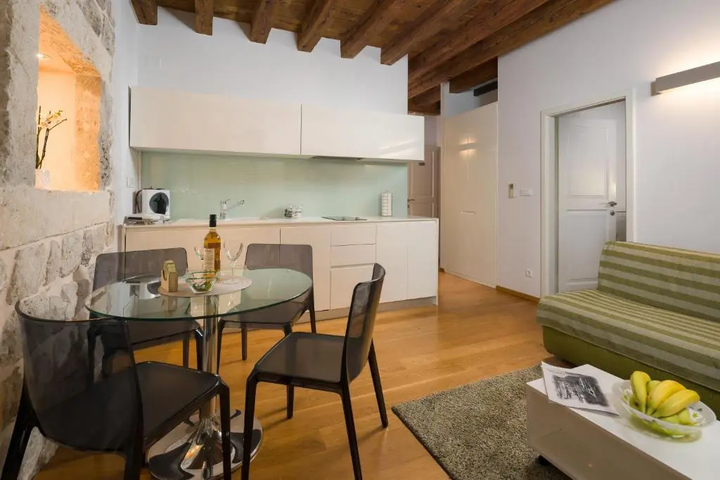 Nije Preša Dubrovnik apartments kitchen