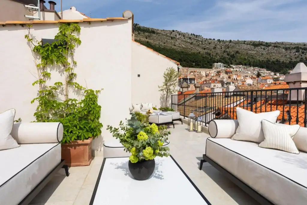 Boutique Hotel Stari Grad terrace