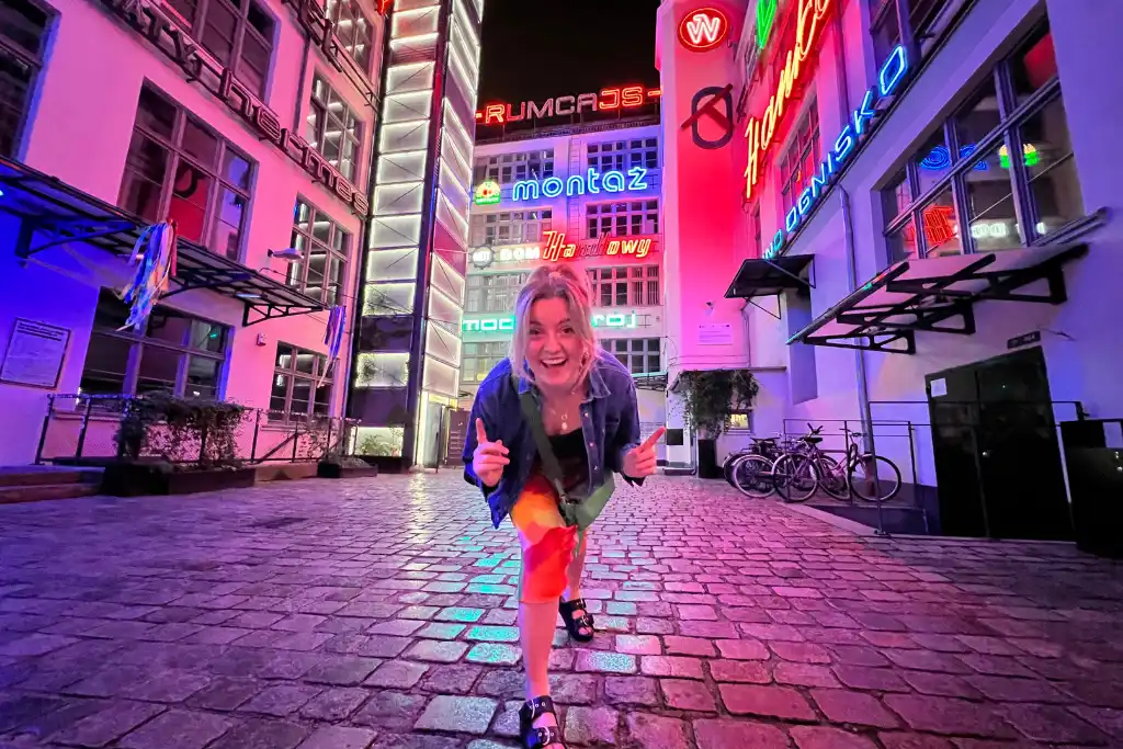 Chelsea neon side gallery wroclaw