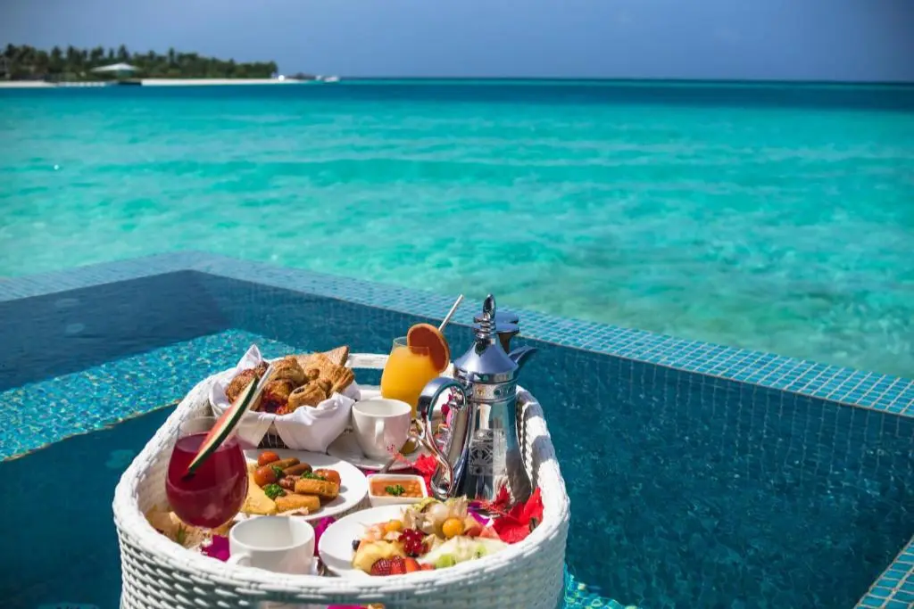 The Standard, Huruvalhi Maldives breakfast
