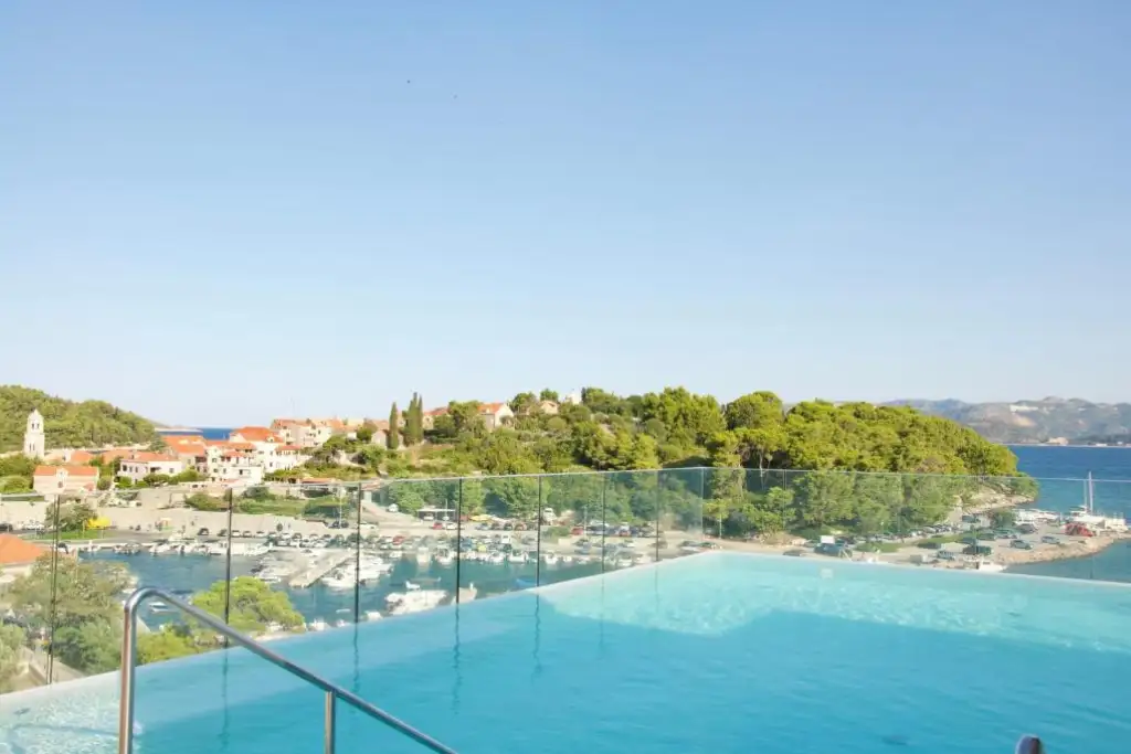 Hotel Cavtat Dubrovnik swimming pool and view
