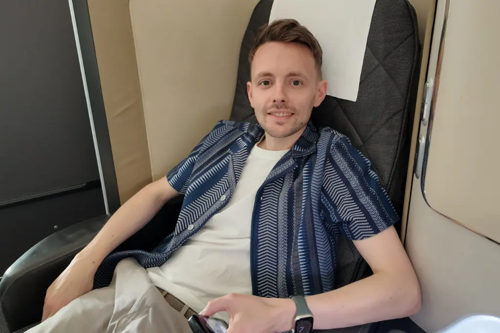 James in first class on a BA flight
