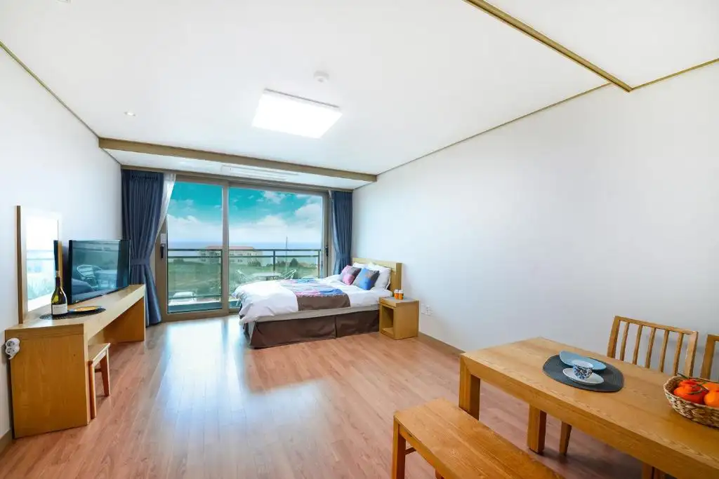 Jeju Resort Aewol room
