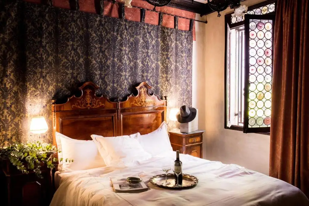 Hotel Novecento Venice San Marco room