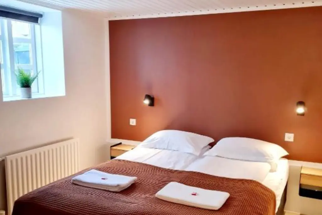 Grettir Guesthouse Downtown Charm Reykjavik double bedroom