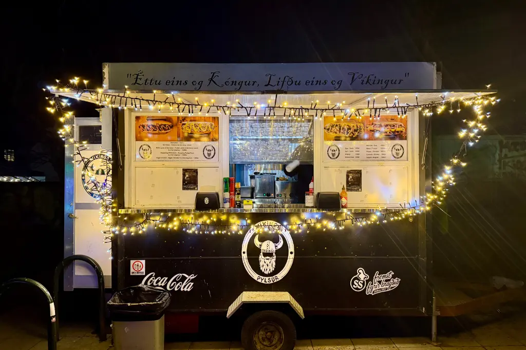 Víkinga Pylsur hotdog stand Reykjavik Iceland