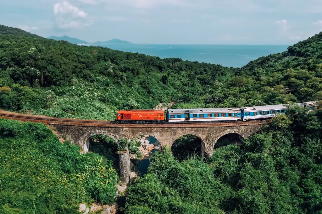 Reunification Express railway Vietnam Hanoi - Da nang