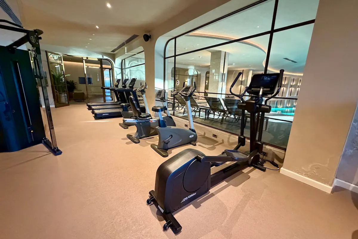 Akka Antedon - Gym 4