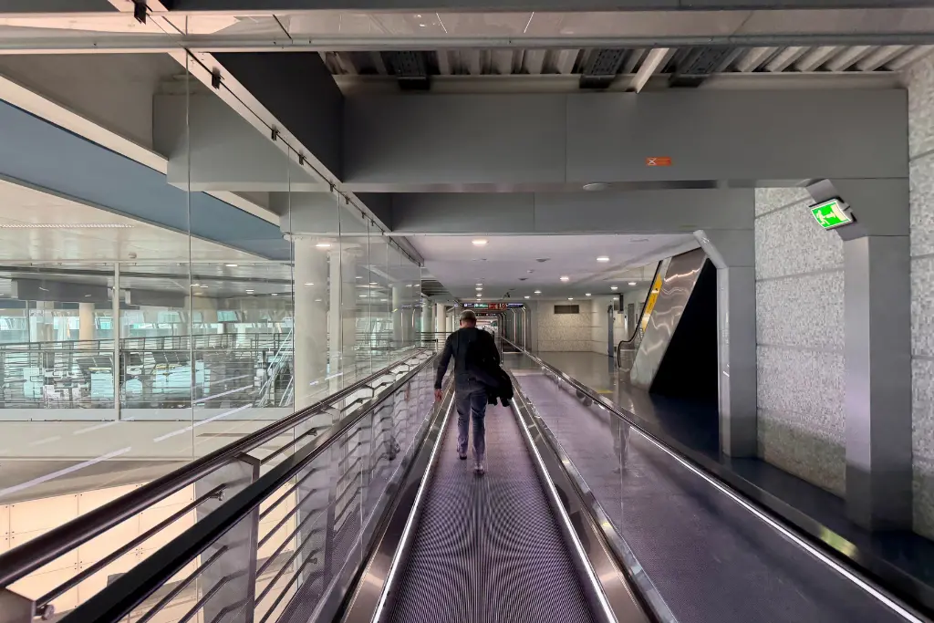 Walking through Porto airport to the EES checks
