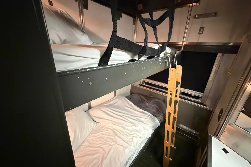 beds in cabin sleeper plus canadian