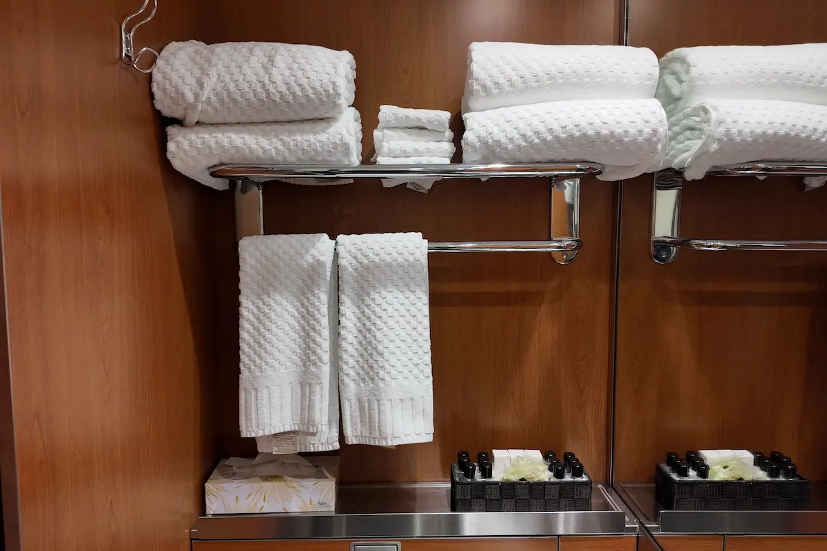 The Canadian Prestige Room Bathroom Provision