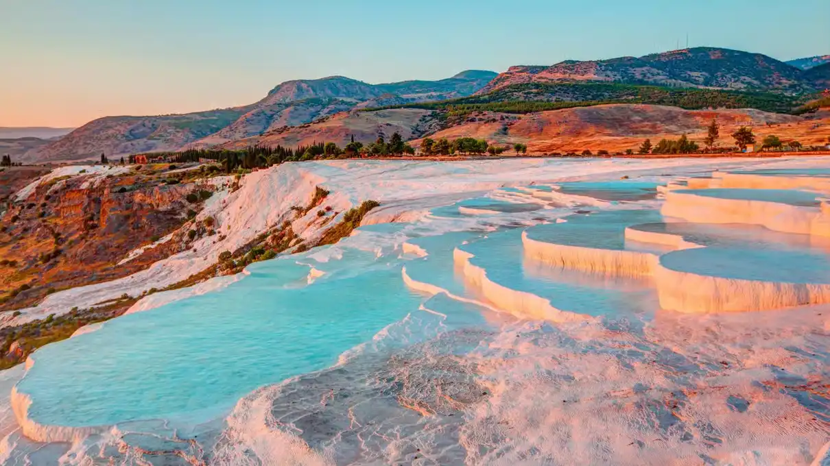 Pammukale, Antalya. Photo: getyourguide.com,