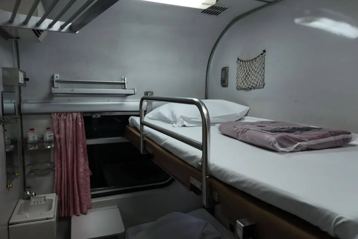 The top bunk in first class on the Bangkok to Surat Thani sleeper train