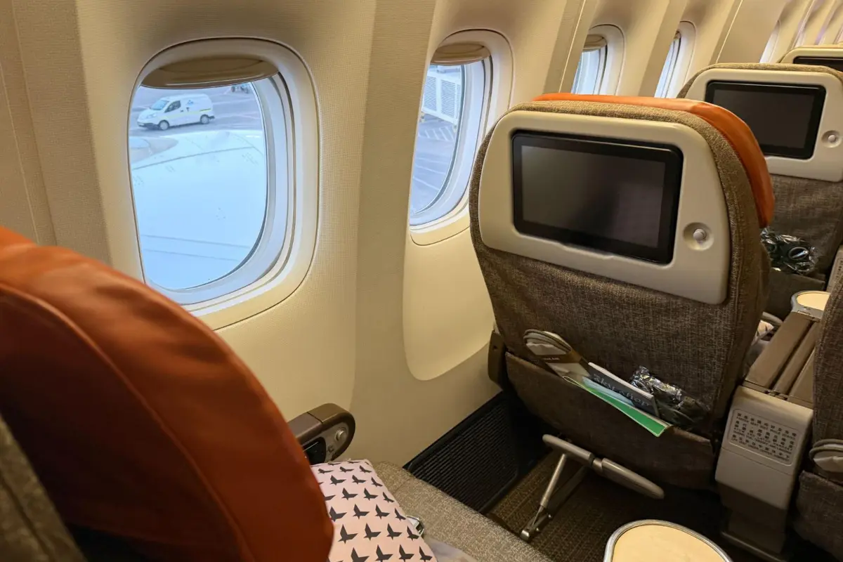 premium economy screen eva