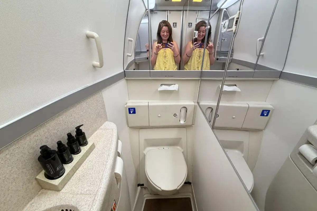 Chelsea Economy toilet EVA plane