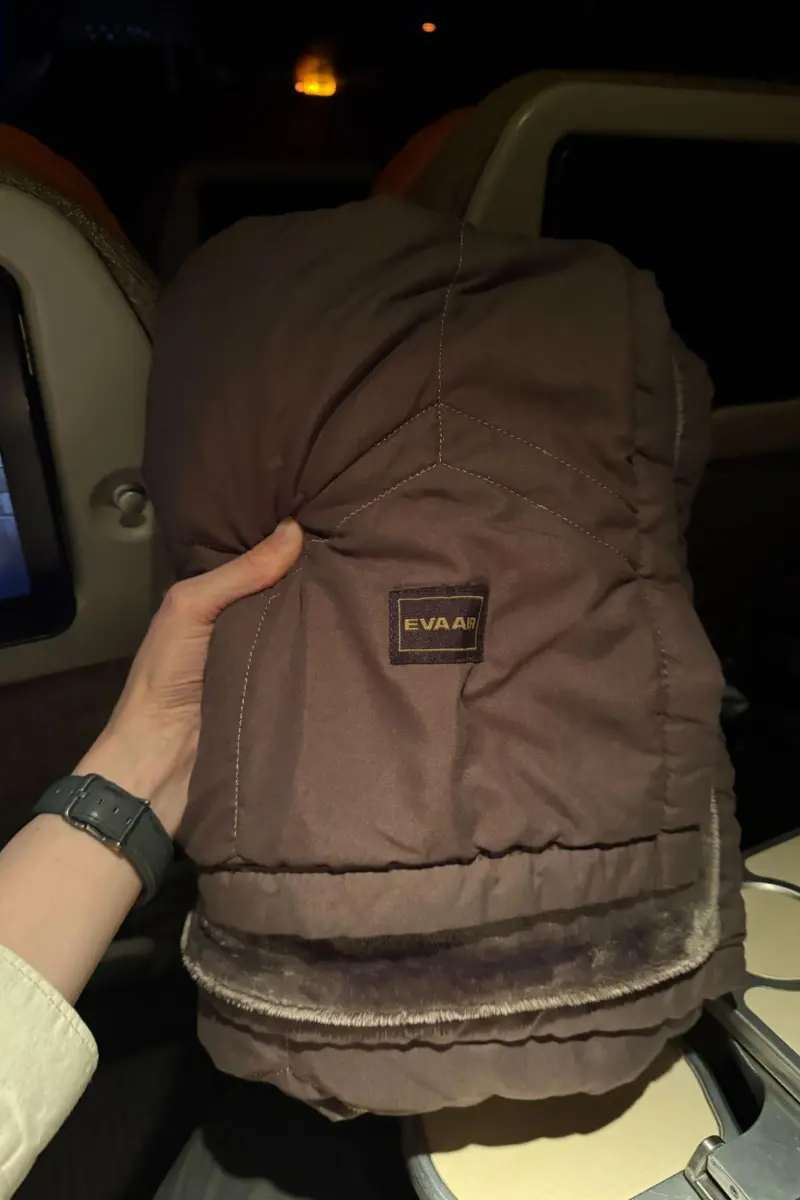 amenity kit eva premium economy