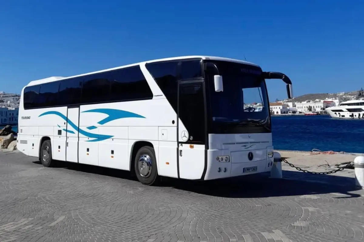 Bus in Mykonos