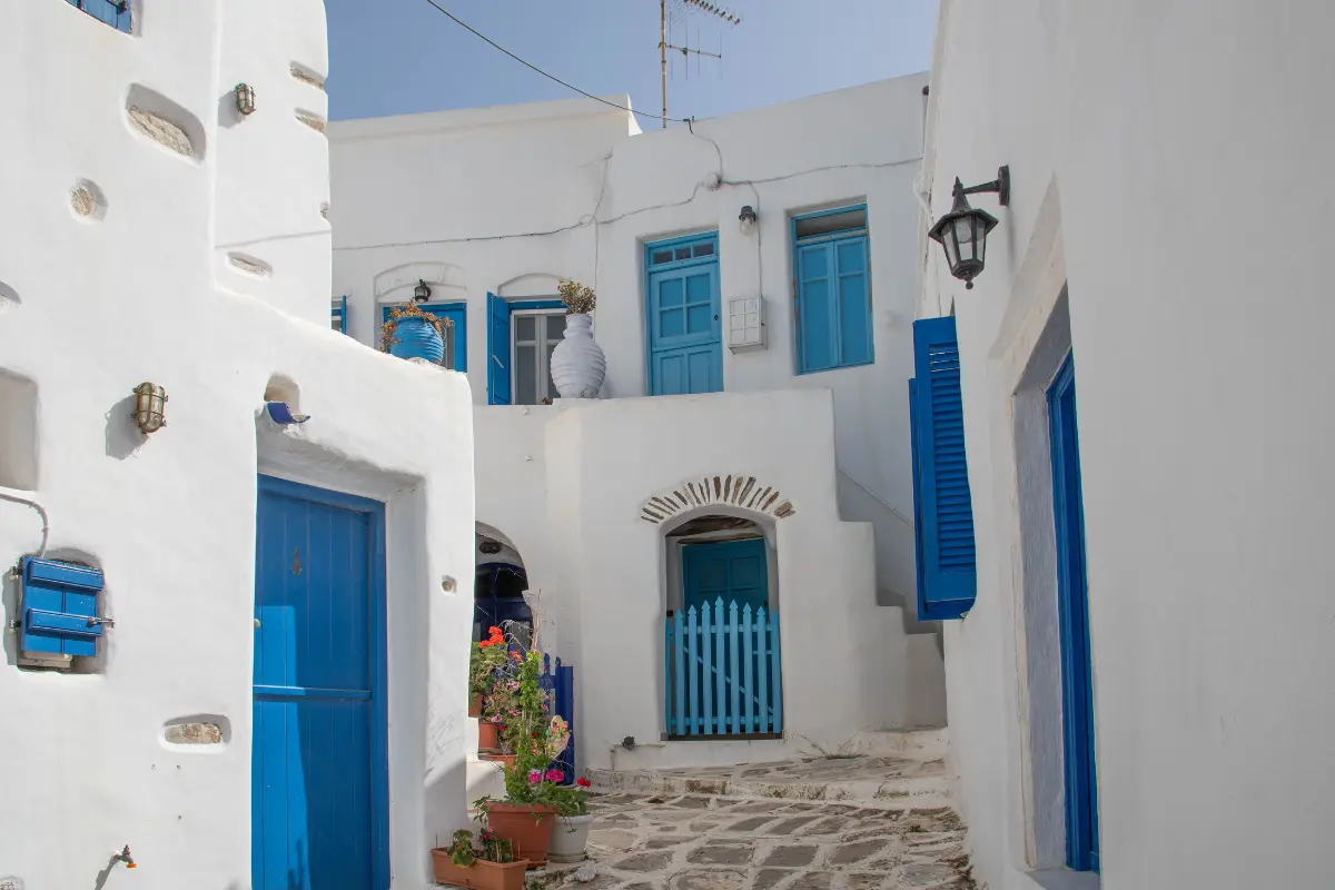 Paros