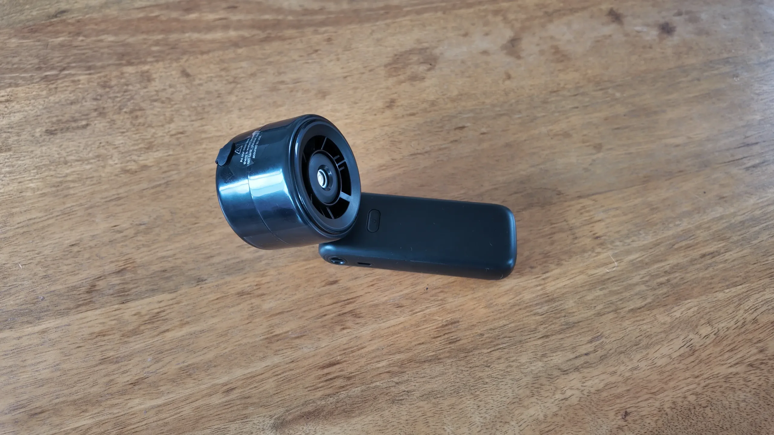 Wrischan handheld fan